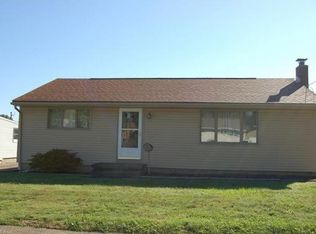 359 Rebecca Ave, Hubbard, OH 44425
