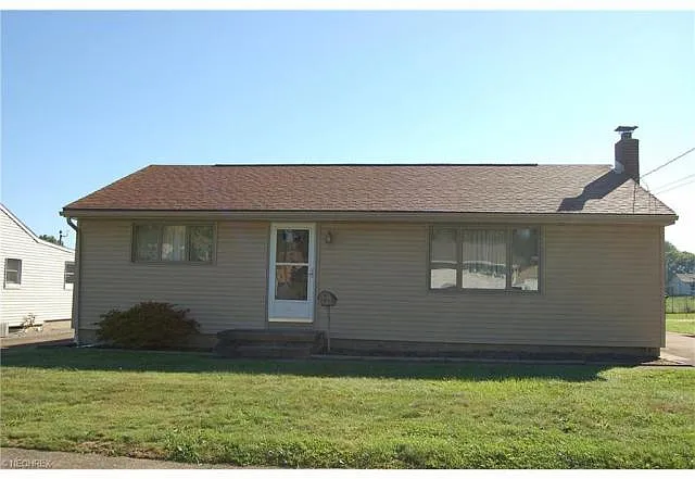 359 Rebecca Ave photo 1