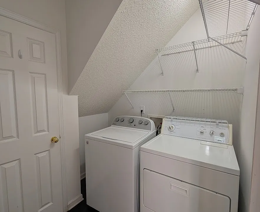 18 Duke Of Gloucester Cir