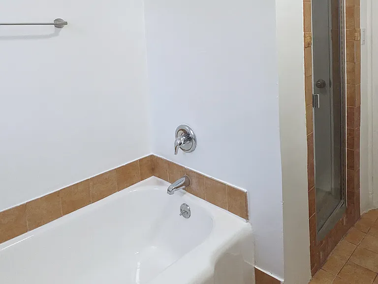 7675 Hollywood Blvd #10 — Photo 12