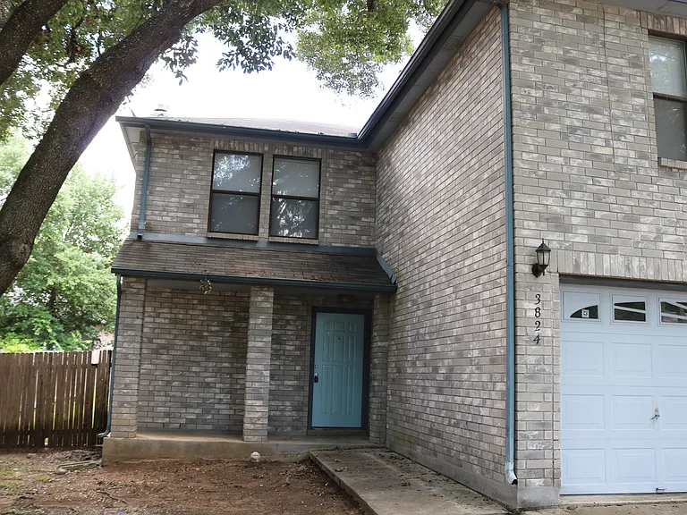 3824 Forsyth Park — Photo 1