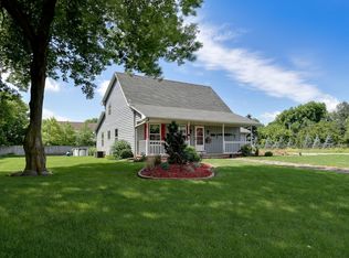 151 Old Orchard Ln, Neenah, WI 54956