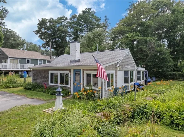 15 Charles St, Lakeville, MA 02347