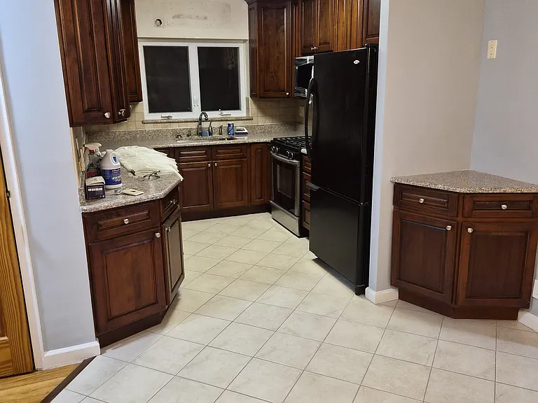 2121 Kimball St — Photo 7
