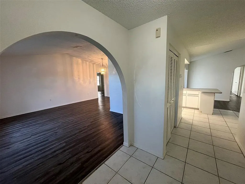 3 bed, 2.0 bath, 1789 sqft, $1,750 — Photo 2