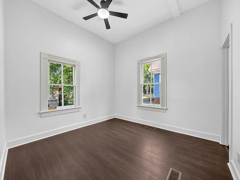 2806 Beacon Ave #B — Photo 20