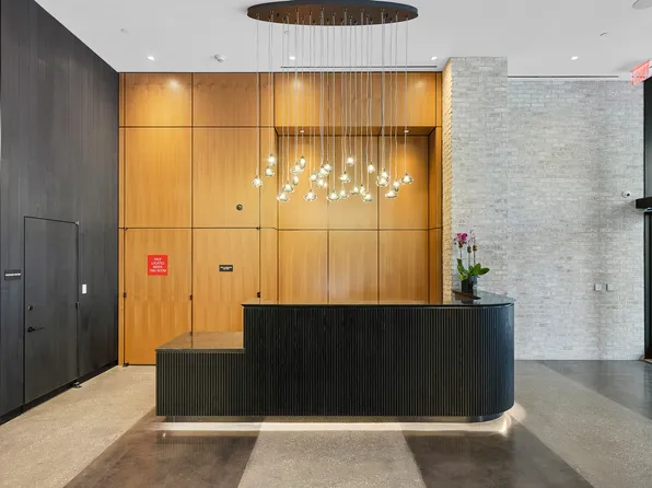 504 Sackett Street image 12 of 27