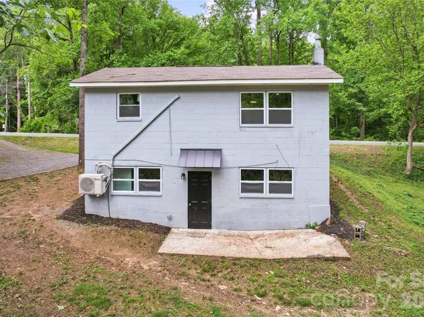 1014 N Mountain St, Cherryville, NC 28021