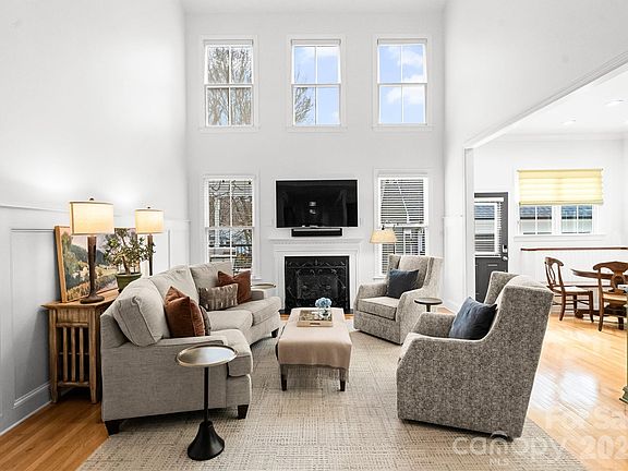 4th image of 5022 Lady Fern Cres