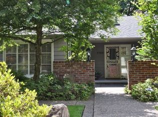 9790 SW Lynwood Ter, Portland, OR 97225