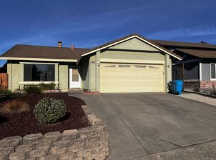 464 Acadia Dr, Petaluma, CA 94954