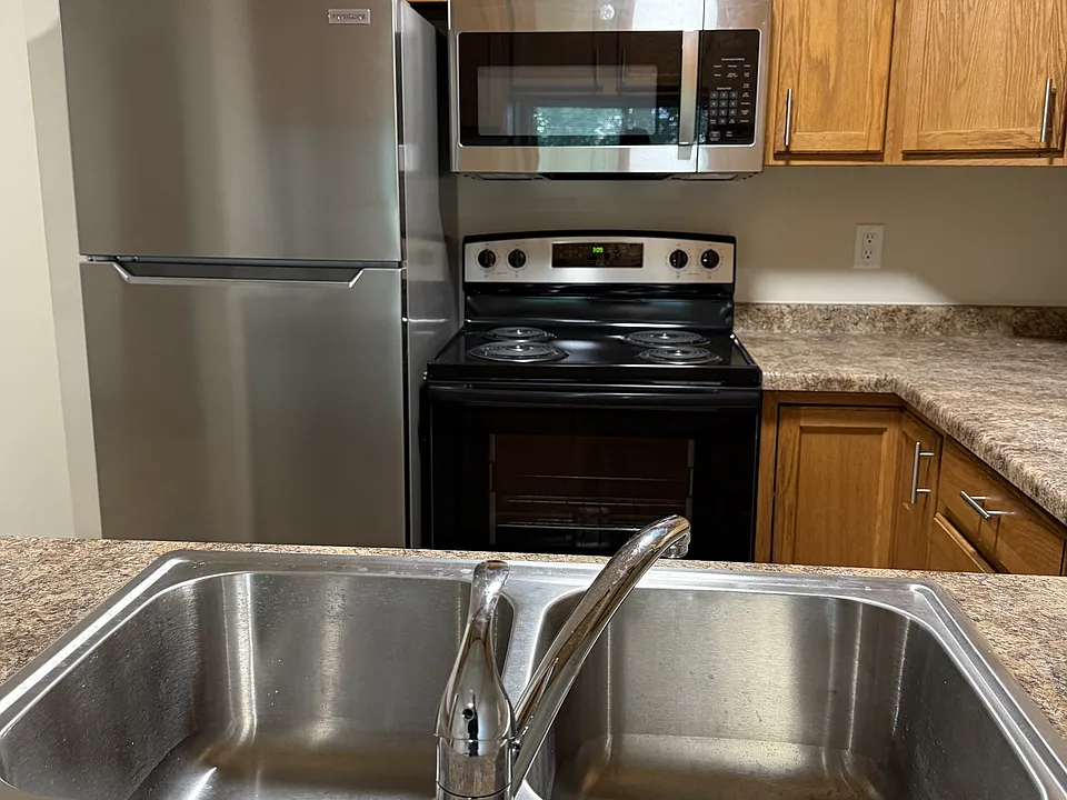 Kitchen and appliances