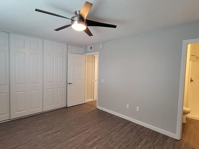 West Fifth Apartments — Photo 159