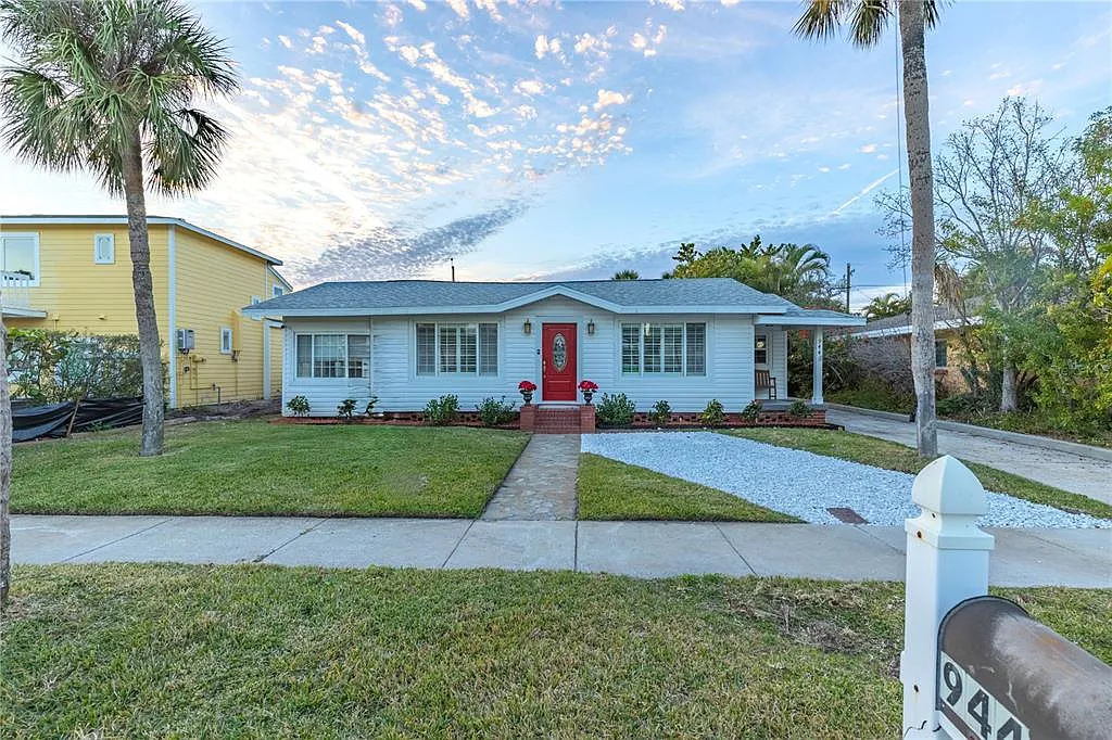 3 bed, 6.0 bath, 1783 sqft, $3,600 — Photo 1