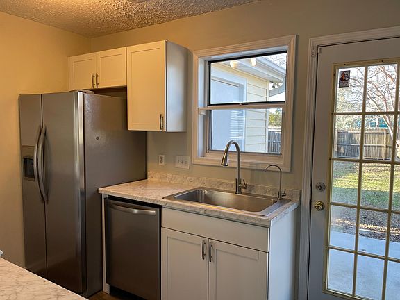 Kitchen renovated in 2019