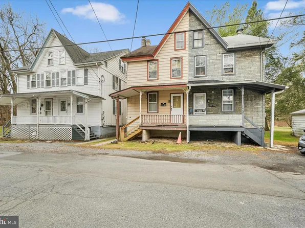 43 Wideawake St, Pine Grove, PA 17963