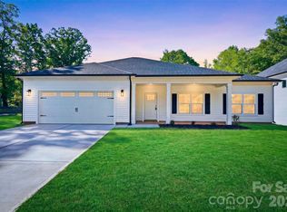 3272 Fairview Dr, Gastonia, NC 28052
