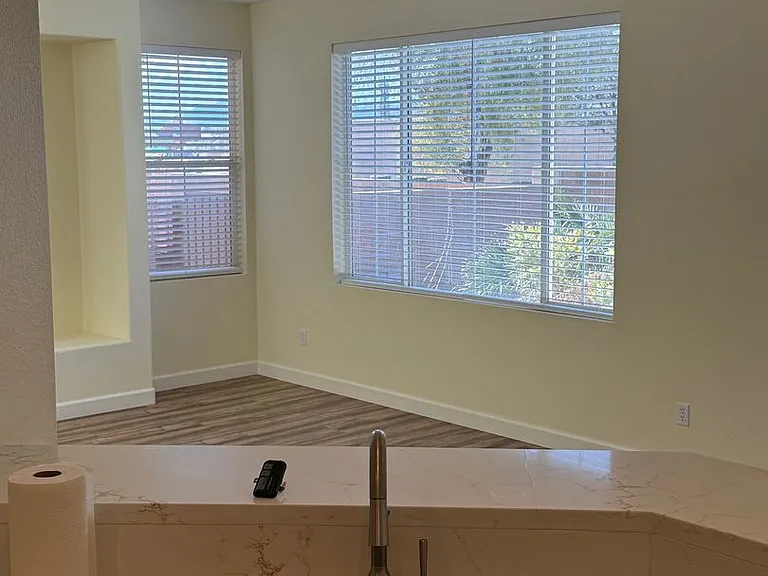 9737 Valmeyer Ave — Photo 13
