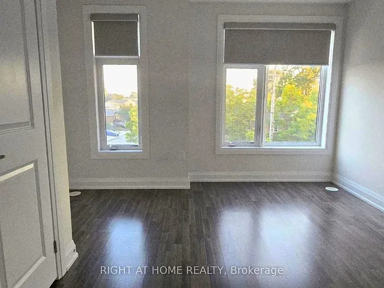 1758 Lawrence Ave W #1 — Photo 22