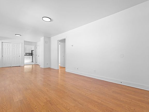 2nd image of 830 Gilly Ave