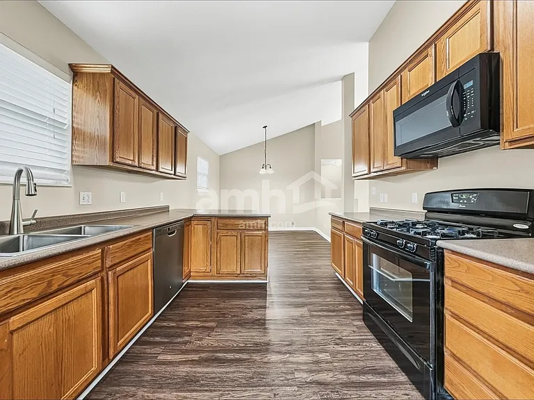 123 Flagstone Way Dr — Photo 4