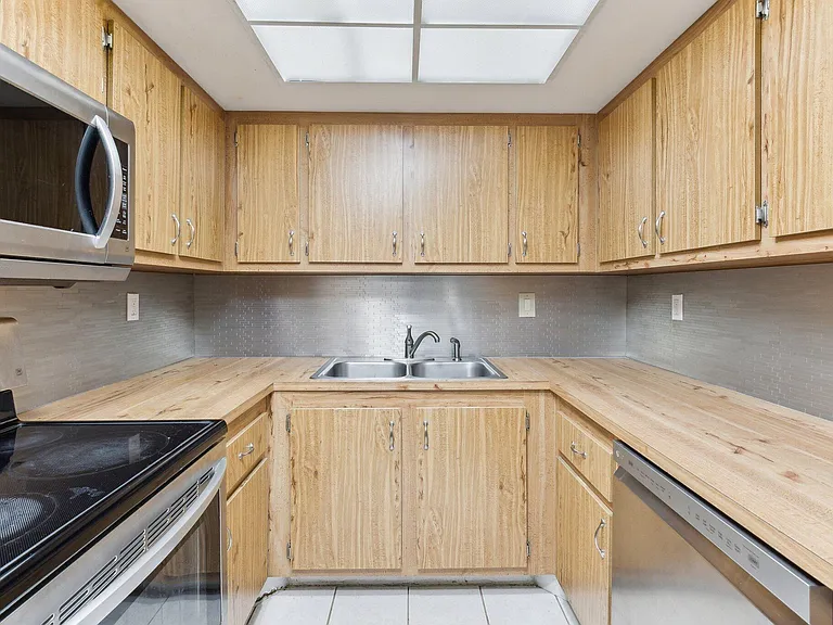 6463 La Costa Dr #201 — Photo 14