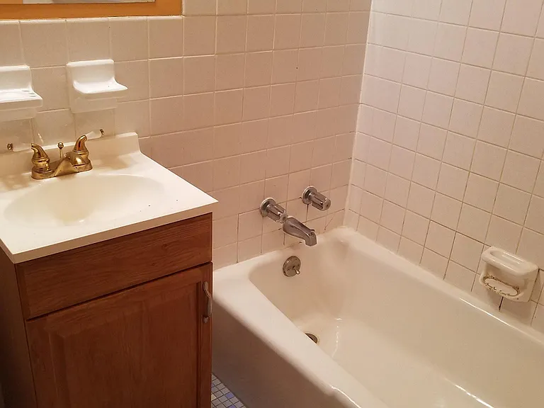 11 Walnut St #7 — Photo 4