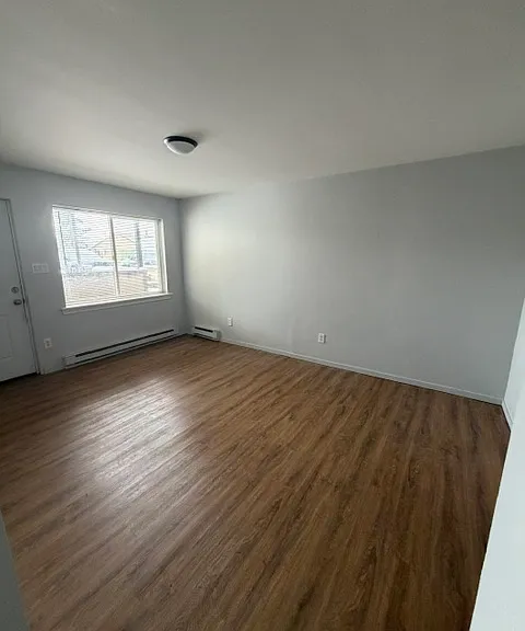 212 Chestnut St #1 — Photo 2