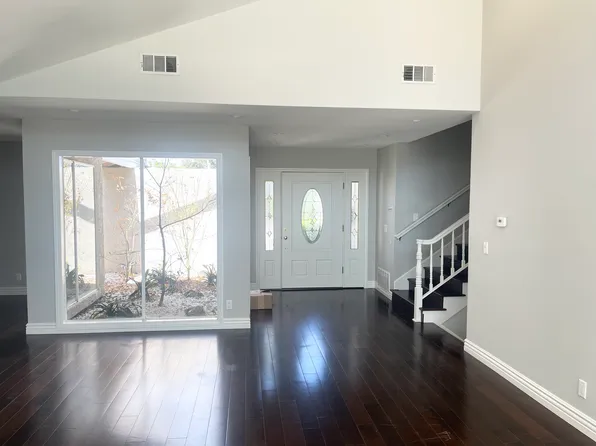 8392 Snowbird Dr, Huntington Beach, CA 92646
