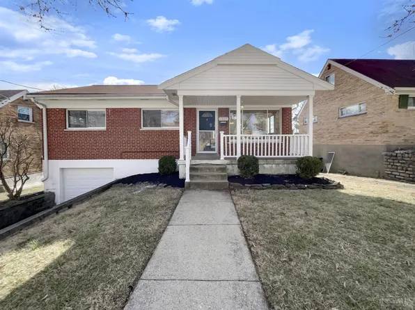 3325 Robinet Dr, Cincinnati, OH 45238