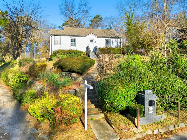 2103 Arlington Cir NW, Atlanta, GA 30318