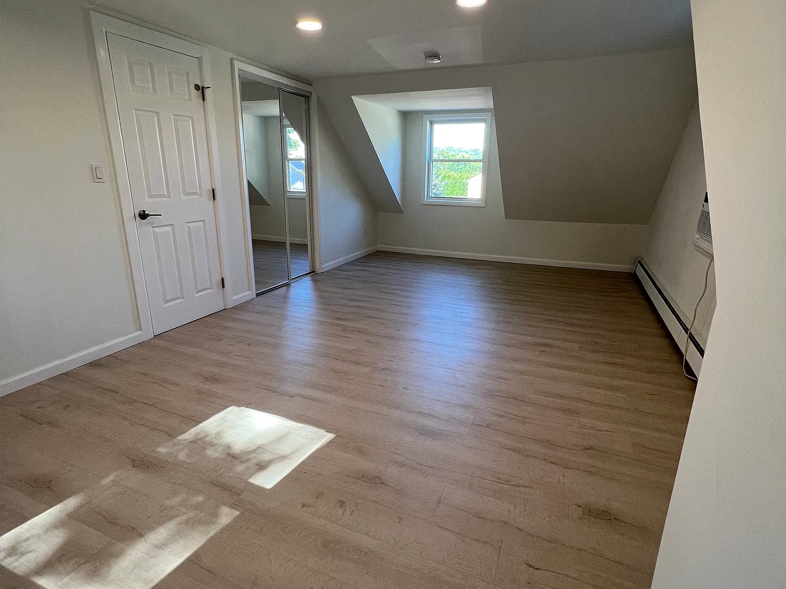 1 bed, 600 sqft, $2,490 — Photo 3