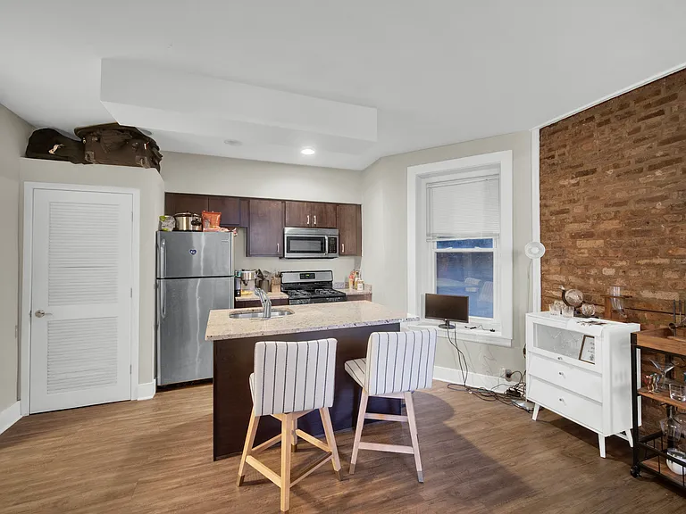 159 W Goethe St — Photo 11