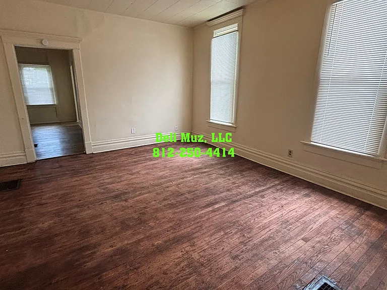 1111 N Main St — Photo 6