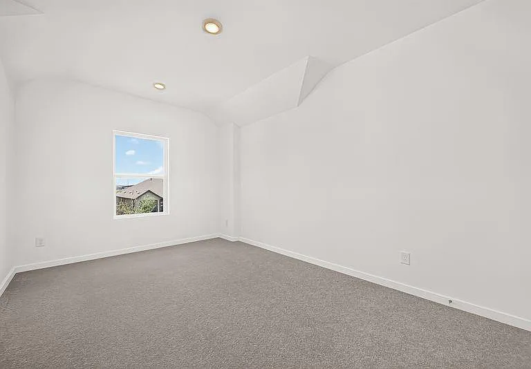25714 Sapphire Cove St — Photo 38