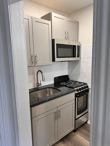 103 Maplewood Ave #1 Photo 1