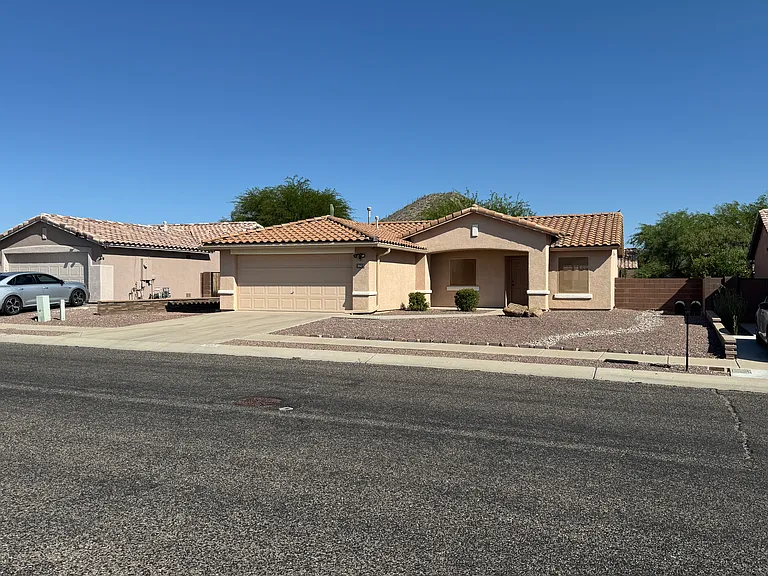 2542 W Brandy Crest Dr — Photo 1