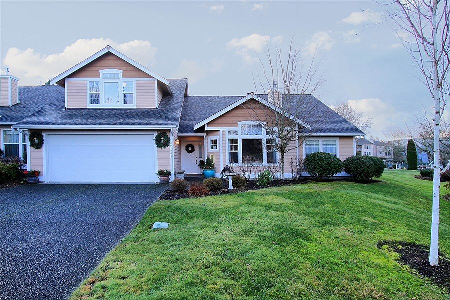 1st image of 22431 SE Highland Ln