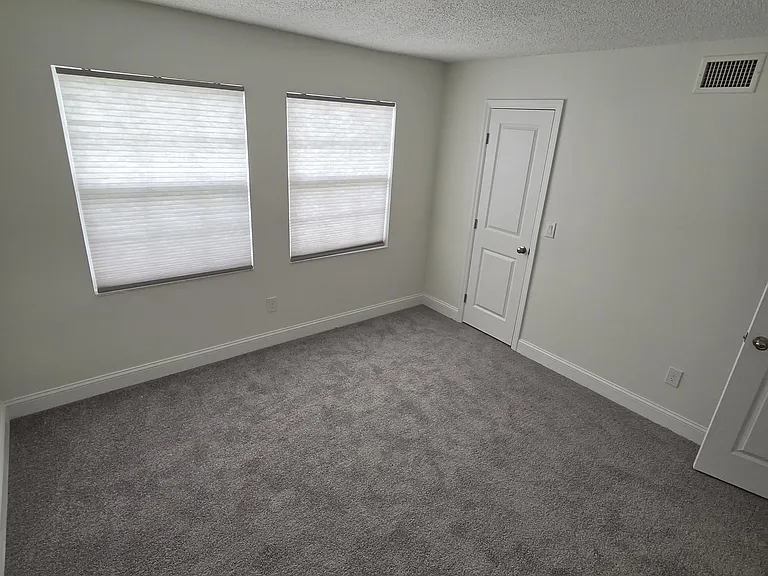 22333 Edgewater Dr — Photo 24