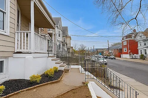 241 Peshine Ave #1 — Photo 1