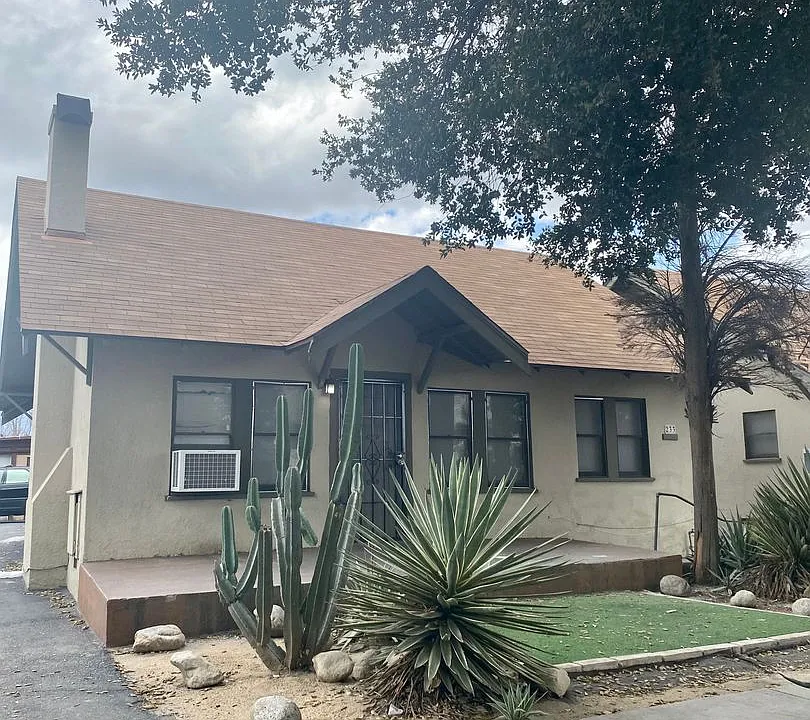 233-241 S San Jacinto Ave