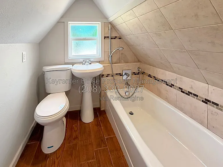 2208 W State St — Photo 18