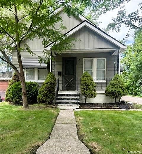 1st image of 54 W Hopkins Ave