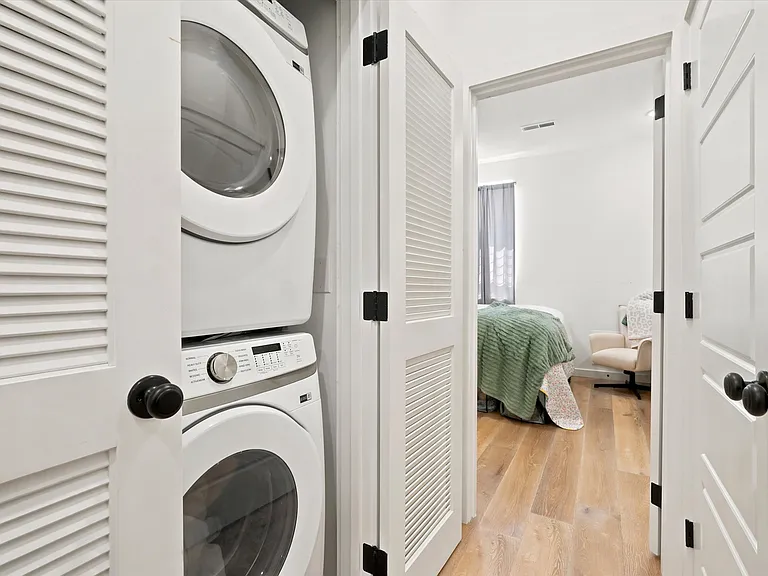 1729 Francis St #1 — Photo 14