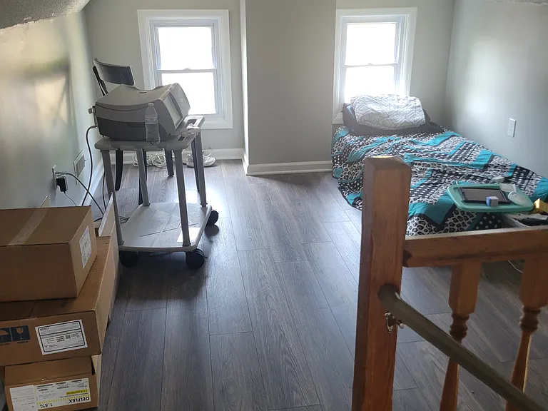 120 Allen St #2 — Photo 9