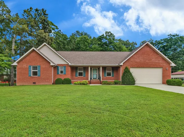 986 Summerwind Dr, Crossville, TN 38571