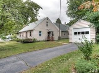 92 E Parkway Dr, Stratford, CT 06614