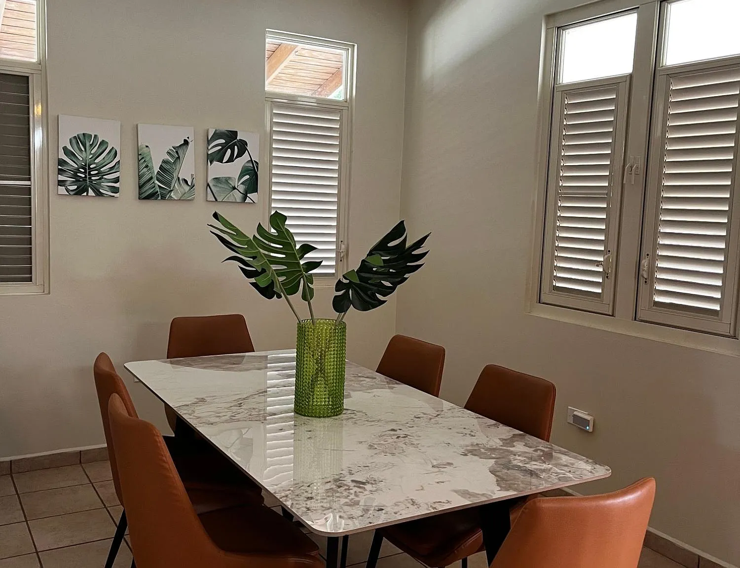 3 bed, 3.0 bath, 3000 sqft — Photo 4