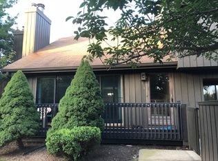 556 Westgate Dr, Edison, NJ 08820