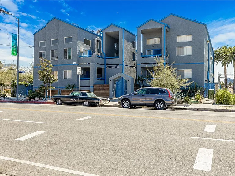 2730 W Temple St #101 — Photo 16